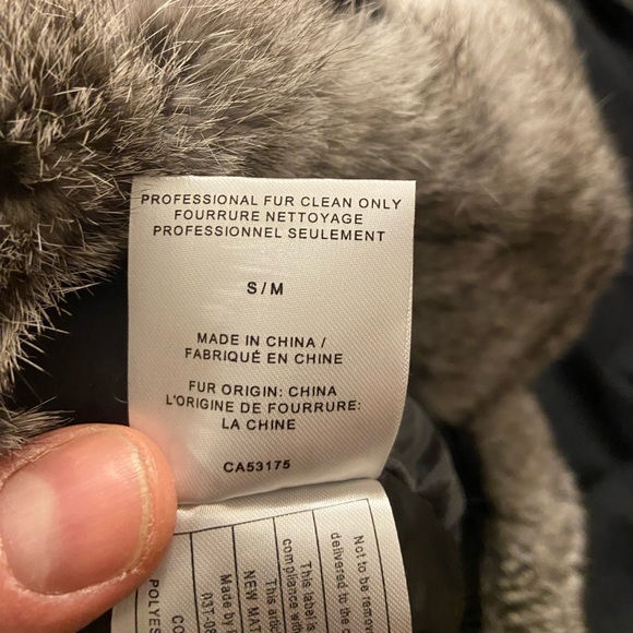 Adult S/M Fur Hat - Picture 5 of 5